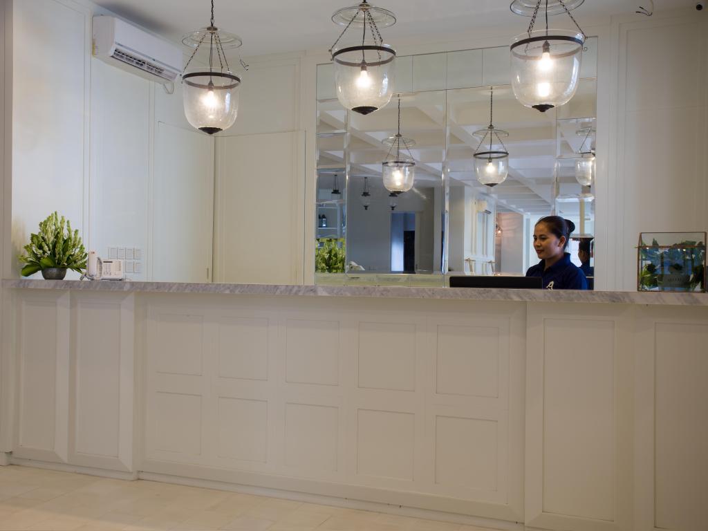 Amalfi Hotel Seminyak Buitenkant foto