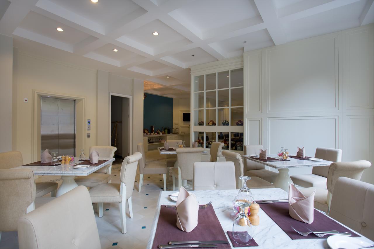 Amalfi Hotel Seminyak Buitenkant foto