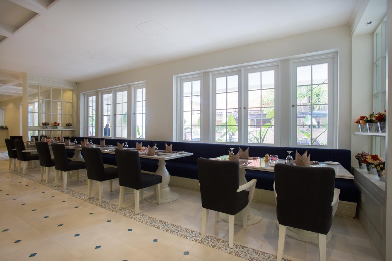 Amalfi Hotel Seminyak Buitenkant foto